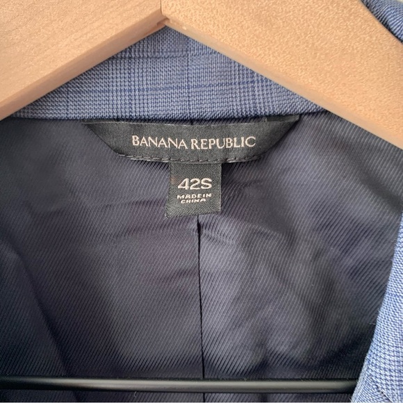 Banana Republic Blue Plaid Wool Suit Standard Fit Sz 42S - Picture 6 of 11